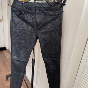 Snake print black and gray pants , size medium-30